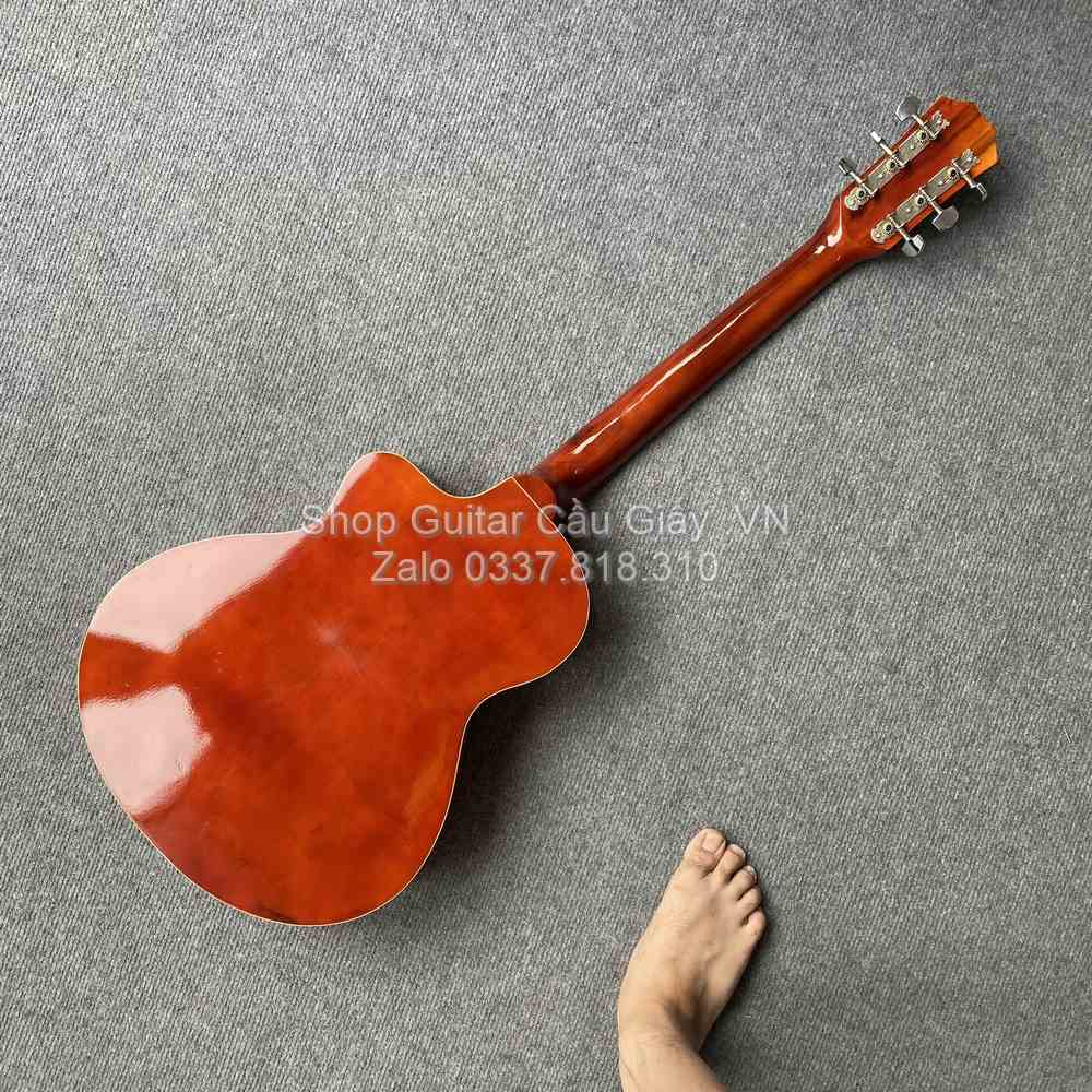 03 04 Dan Guitar Mini Tia Chop Viet DAM100 V wm