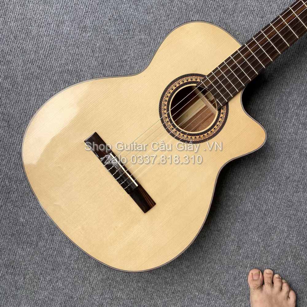 05 01 Dan Guitar Classic Thung Mong Tia Chop Viet C250J VM wm