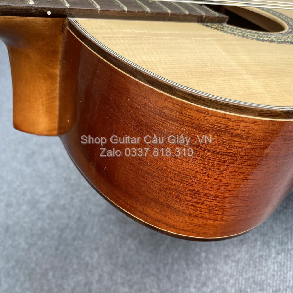 06 05 Dan Guitar Classic Tia Chop Viet C250J V wm