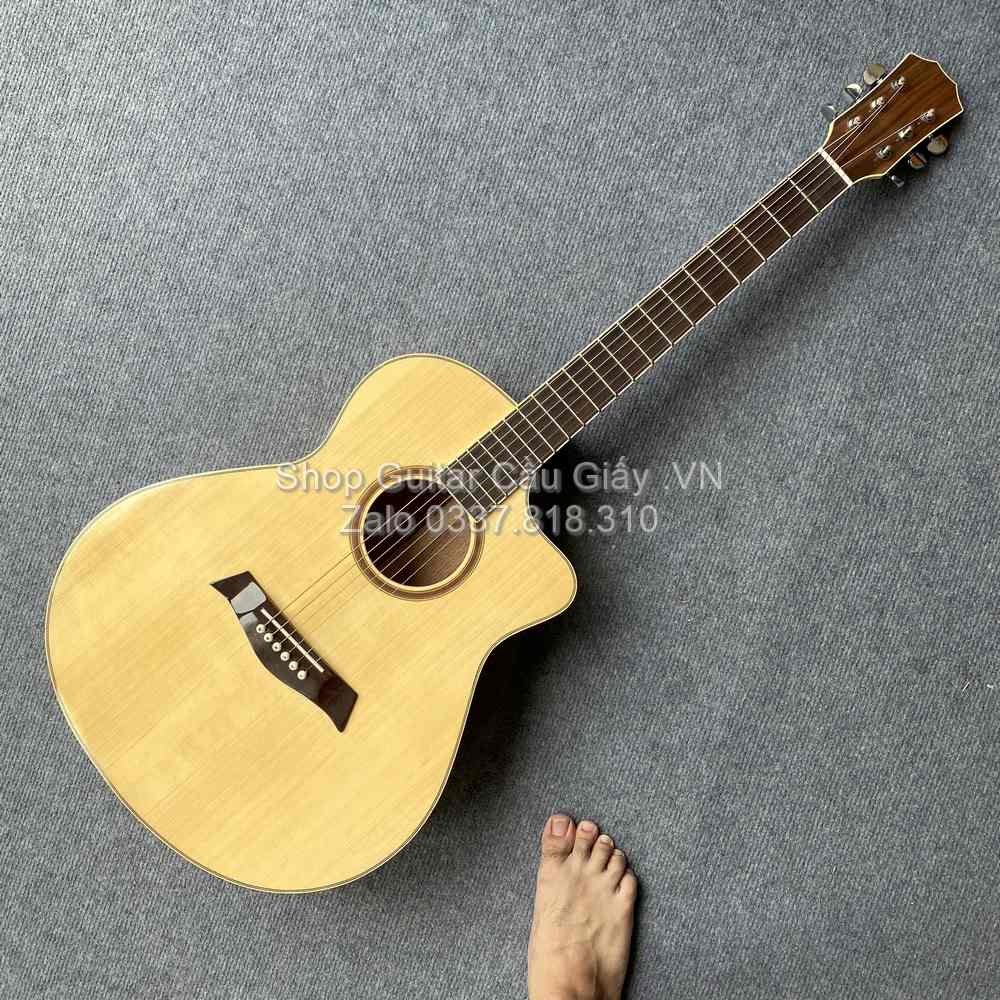 08 02 Dan Guitar Acoustic Tia Chop Viet J200 V wm