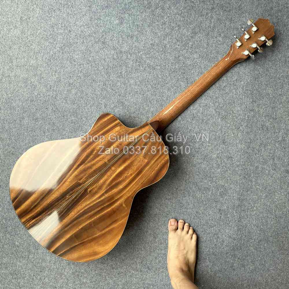 09 08 Dan Guitar Acoustic Tia Chop Viet J260 V wm