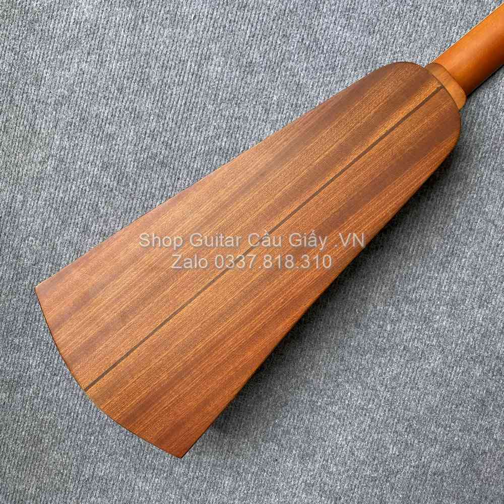 10 09 Dan Guitar Du Lich Tia Chop Viet J250 VM wm