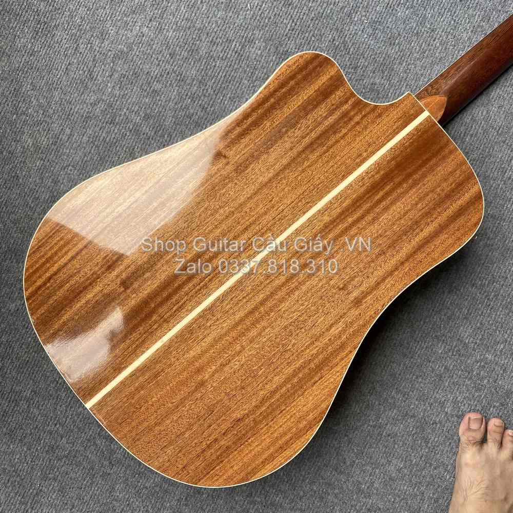 12 09 Dan Guitar Acoustic Tia Chop Viet J260D V wm