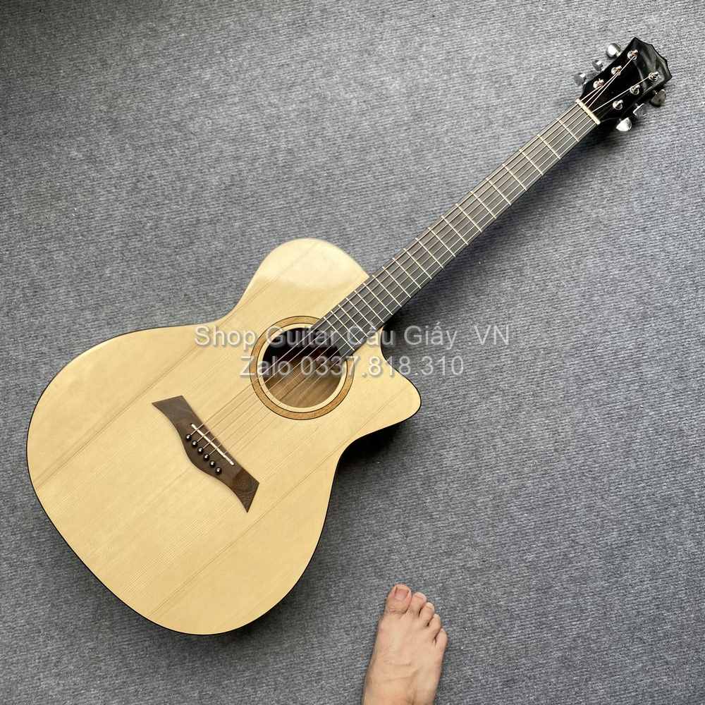13 02 Dan Guitar Acoustic Tia Chop Viet J250 V wm