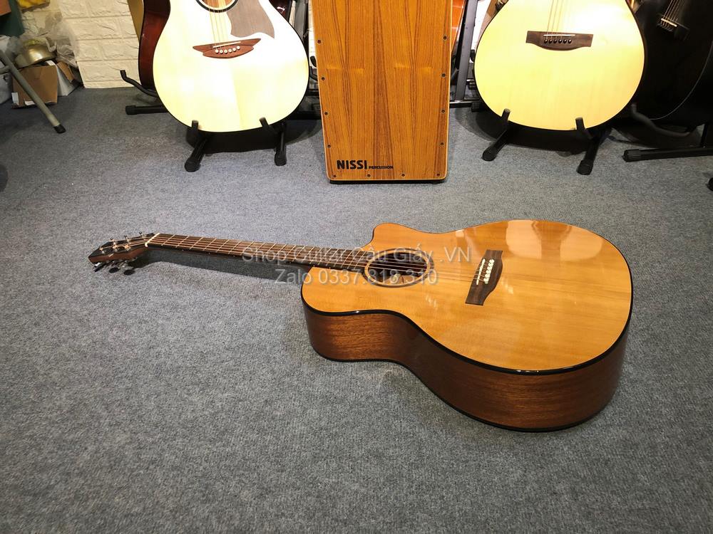 19 03 Thuan Guitar DT 02C Edge 2020 wm
