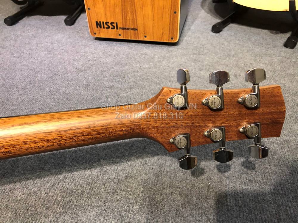 19 08 Thuan Guitar DT 02C Edge 2020 wm