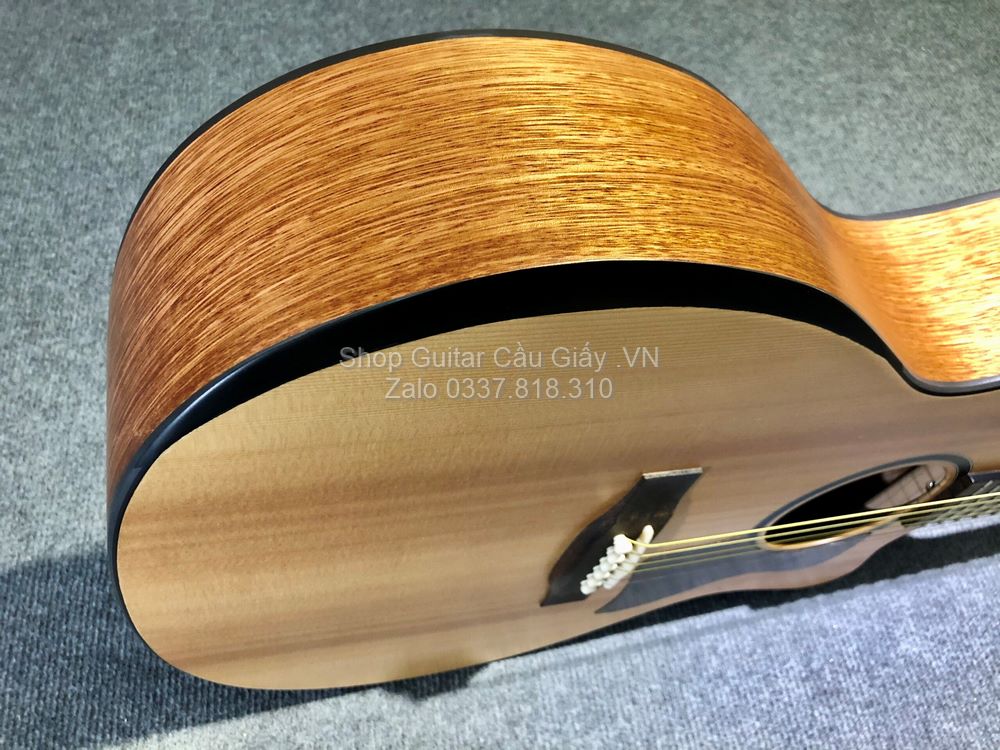 24 03 Thuan Guitar AT 02CX wm