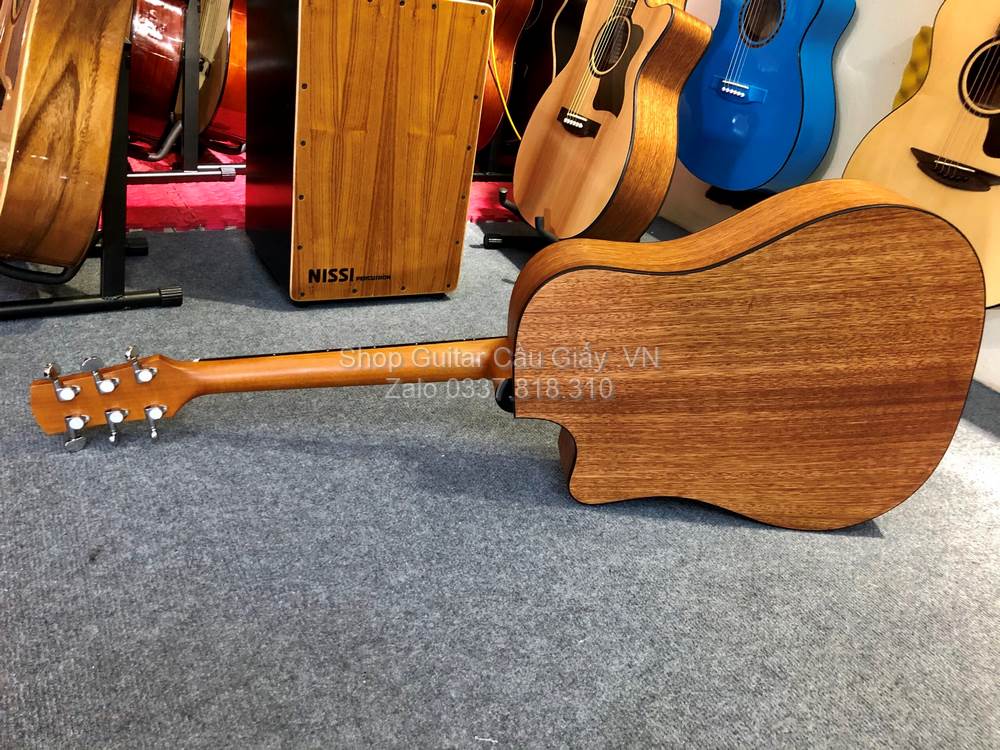 25 05 Thuan Guitar DT 02C Custom wm