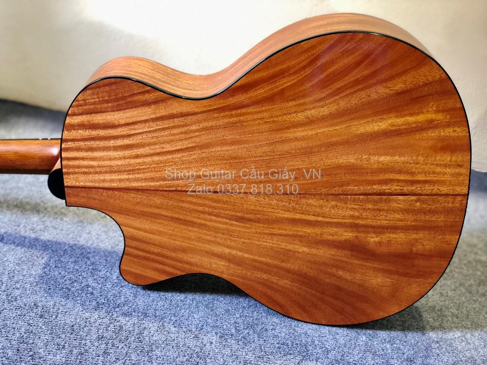 27 05 Thuan Guitar AT 04C wm