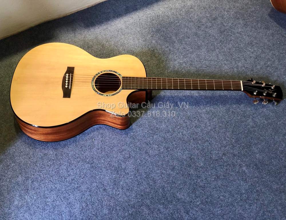 28 04 Thuan Guitar AT 04C 2020 wm