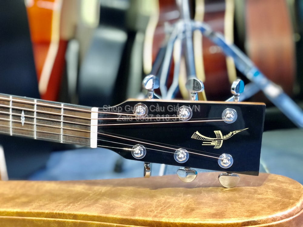 31 09 Thuan Guitar AT 02C Custom 2021 Dang Lakewood wm