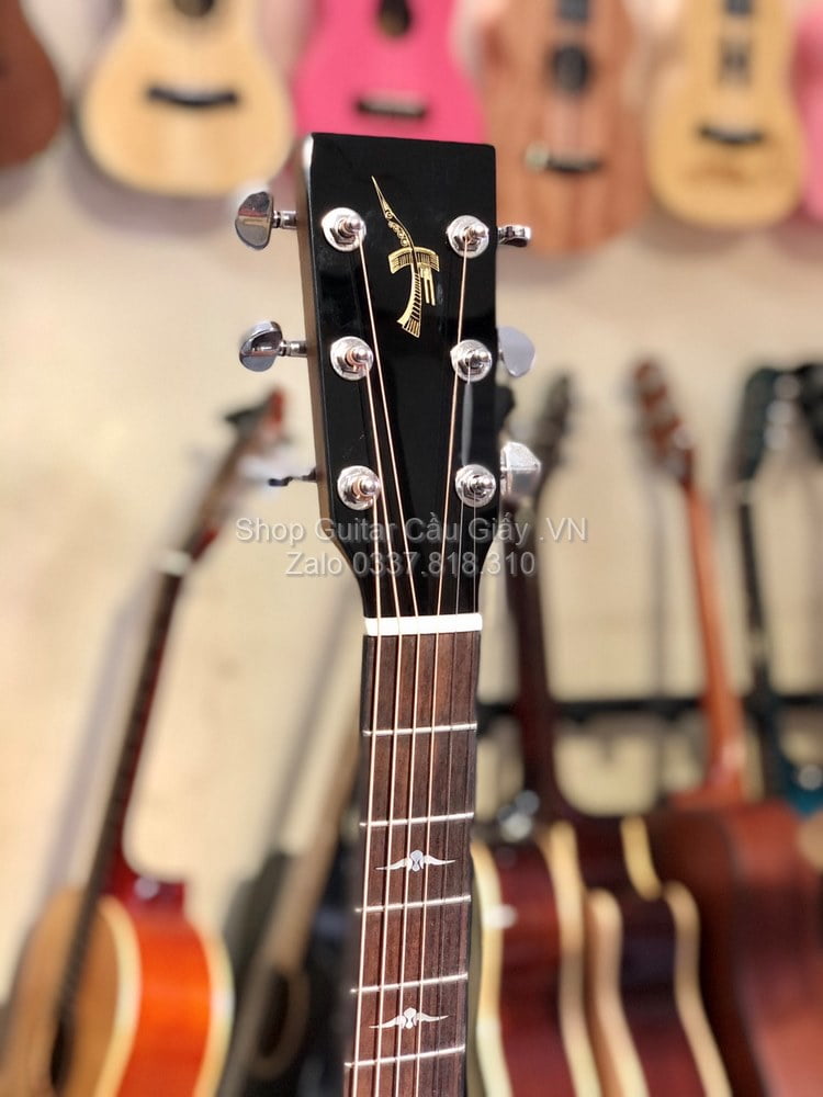 31 11 Thuan Guitar AT 02C Custom 2021 Dang Lakewood wm