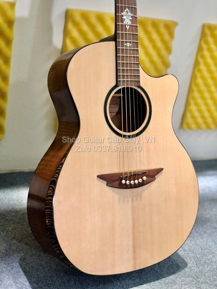 33 09 Thuan Guitar AT 02CX Custom 2020 wm