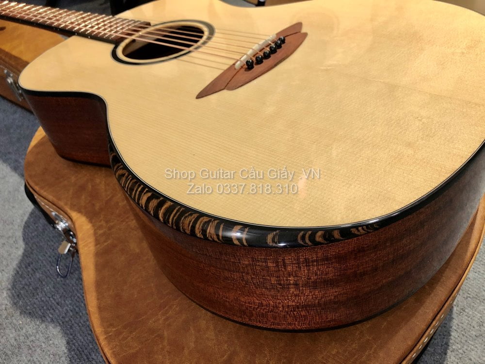 34 08 Thuan Guitar AT02X Custom wm
