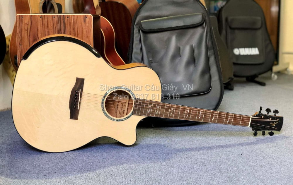 36 02 Thuan Guitar AT 04CX Custom 2021 wm
