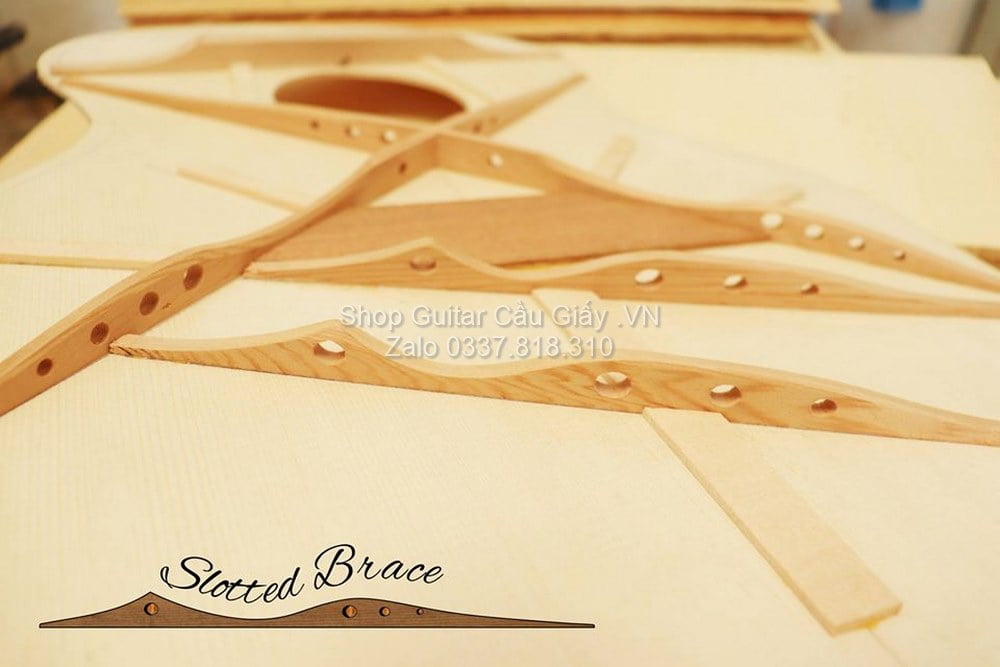 38 08 Thuan Guitar AT 04C 2020 Custom II wm