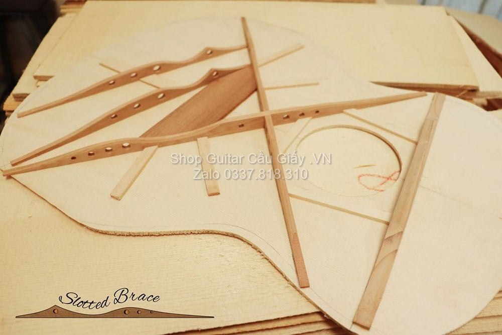38 09 Thuan Guitar AT 04C 2020 Custom II wm