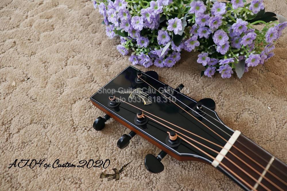 42 09 Thuan Guitar AT 04CX 2020 Custom wm