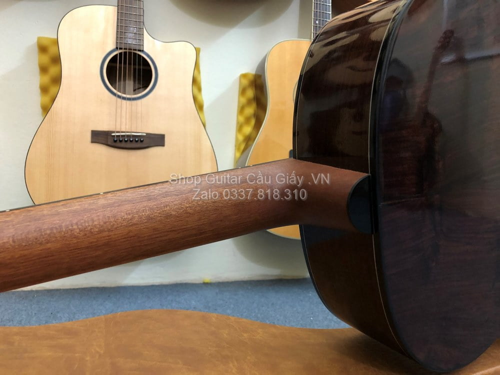 48 04 Thuan Guitar AT 07X Custom 2020 wm