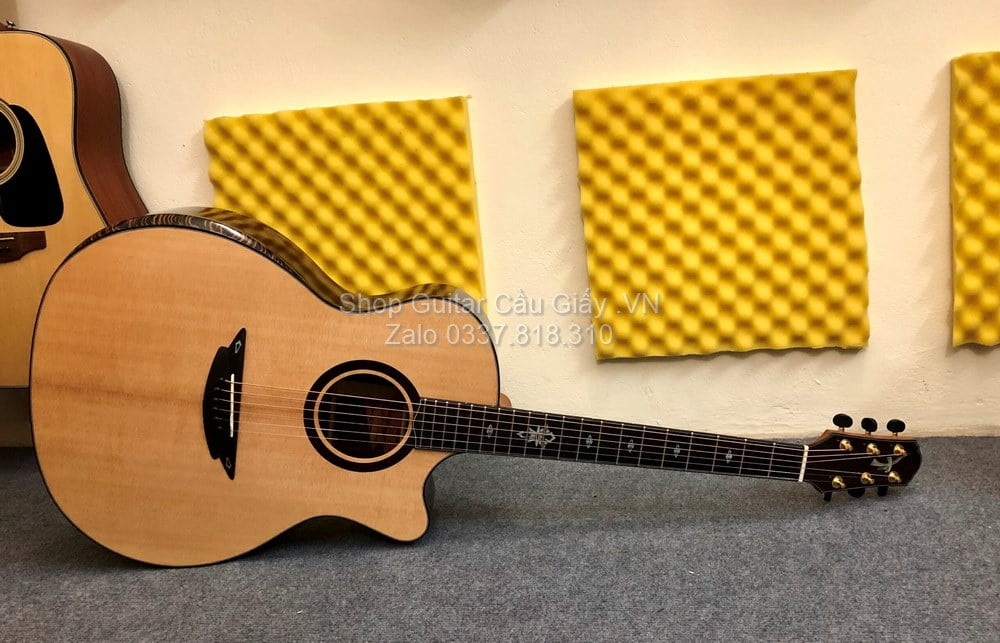 49 01 Thuan Guitar AT 07CX Custom 2020 wm