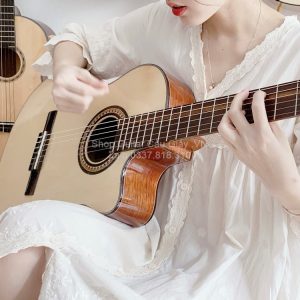 model 05 02 Dan Guitar Classic Thung Mong Tia Chop Viet C250J VM wm