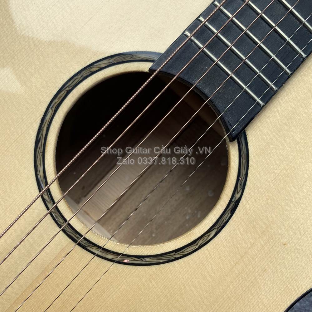 09 04 Guitar Taylor GS Mini Koa Made in VN wm