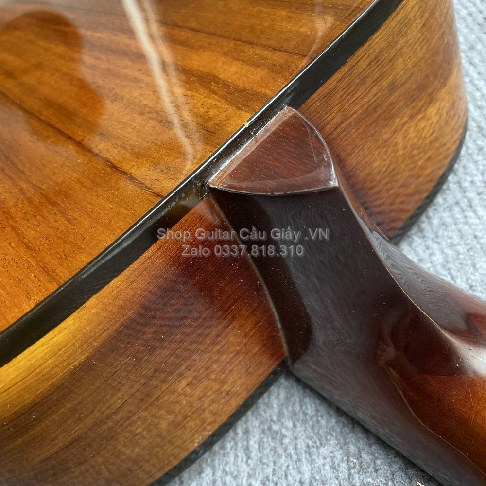 09 11 Guitar Taylor GS Mini Koa Made in VN wm